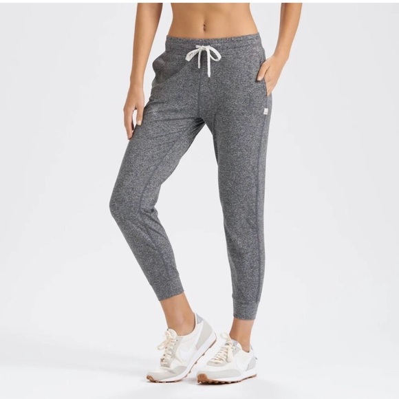 Vuori Pants - Vuori DreamKnit Performance Joggers Charcoal Heather Size S